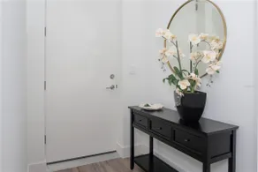 Luxury Condo near Downtown SRQ - Image 2