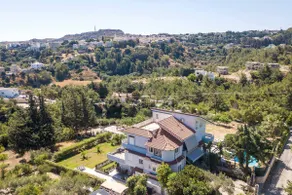 Athina's Villa with heated pool - Image 2