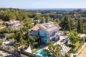 Athina's Villa with heated pool - Image 4