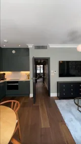 Soho Gem Vibrant London Hideaway - Image 3