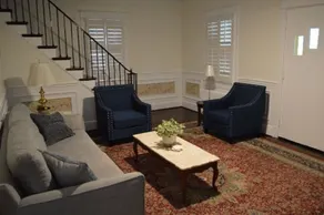 Beautiful Bungalow - Image 3