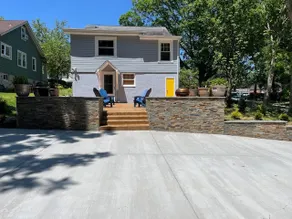 Beautiful Bungalow - Image 2