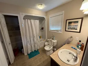 Big & Charming Bungalow Getaway - Image 4