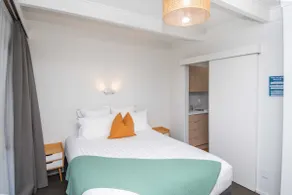 Seaview Apartment 13 - Image 2