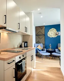Modern Chic - Image 2