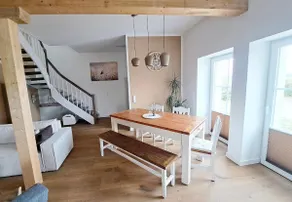 Vacation home for 4-6 people with a terrace - Image 3