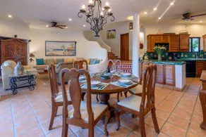 Beachfront, Private Pool, close to Downtown San Jose - Image 4