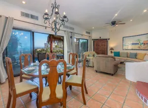 Beachfront, Private Pool, close to Downtown San Jose - Image 5
