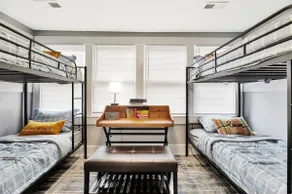 Wichita home by river -9 beds-Pool table 1 gb WiFi - Image 3