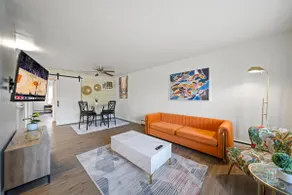 Peaceful & Central Abode ~ WiFi ~ Pet Friendly! - Image 5