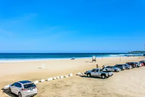Beachfront, Private Pool, close to Downtown San Jose - Image 5