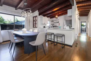 Modern Contemporary bungalow in Chamblee/Atlanta - Image 3
