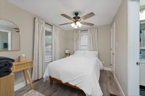 Cedar Retreat 2BR Parking Wi-Fi Match Fan-friendly - Image 2