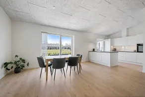 Modern home with plenty of space near LEGO House - Image 4