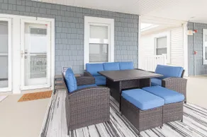 2 BR. 2.5 blocks to the Beach! Family Friendly - Image 3