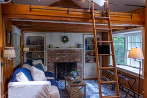 The Blue Jay Cottage - Image 2