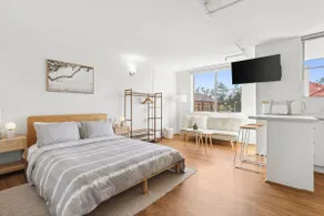 Bondi Studio with Rooftop Pool & Beach Views - Image 4