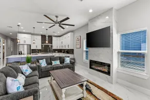 Stunning 4BR Home Near the Bay! - Image 5