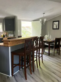 Neeley”s Country Suite - Image 3
