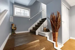 Private 1 Bedroom apartment in Oshawa - Image 5
