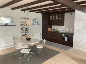 Guest house at nature reserve - Image 4