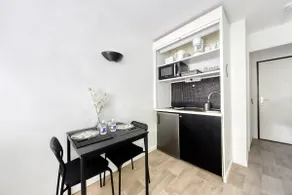 Paris La Defense | Free parking | Subway 10 min - Image 2