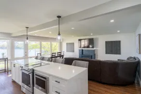 Lakeside Retreat - Image 5