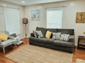 Home In Belmar / Guest Favorite - Image 3