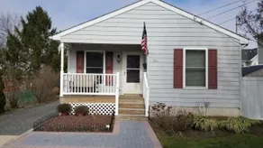 Home In Belmar / Guest Favorite - Image 2