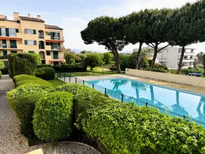 Superb apartment in provenzal residence with pool - Image 2