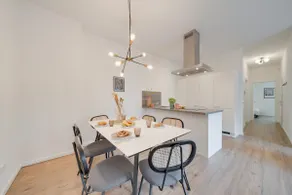 Luxury apartment with 2 terraces - Image 3