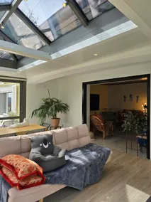 Villa with views, winter garden & air conditioning - Image 4