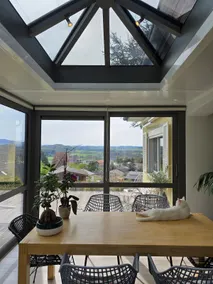 Villa with views, winter garden & air conditioning - Image 3