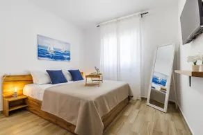 Camellia Home - Pure Sea View - Image 2