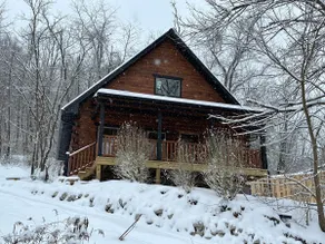 Rosie's Cabin - Image 5