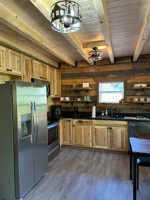 Rosie's Cabin - Image 3