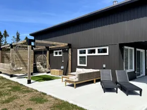 Panthers Pad / Tigers Den with Hot Tubs and Beach - Image 3