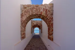 Il Delfino Waterfront Guesthouse - Image 4