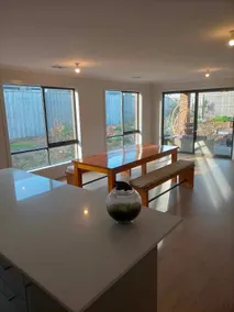 Coronet Bay Beach house - Image 4
