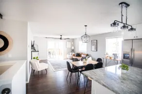 Chic 4bdrm 3bath-10mins to airport. - Image 5