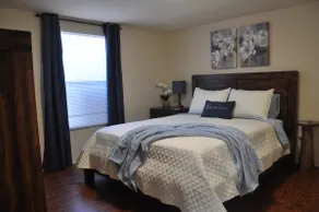 Low Rent Rendezvous - Image 4