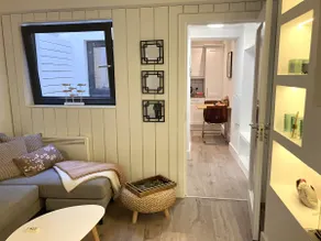 Luxury Town Centre Apartment - Image 2