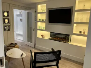 Luxury Town Centre Apartment - Image 4