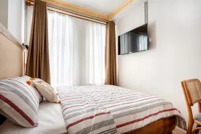 Bijou Studio & Two Beds • Steps from Galata Tower - Image 5