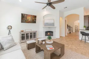 Bright 4 bdr w BIG backyard & Fire Pit! - Image 5