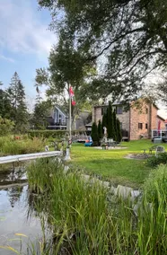 Bayview Beach Retreat 3 bedrooms 2 full bathrooms - Image 3