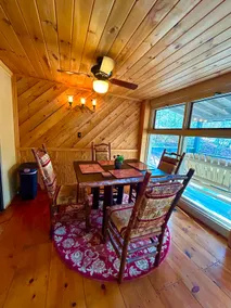 Hideaway Pond cozy cabin for two - Image 4