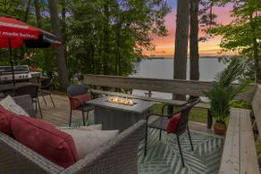 Blue Heron Lakefront Cottage w/ Hot Tub - Image 3