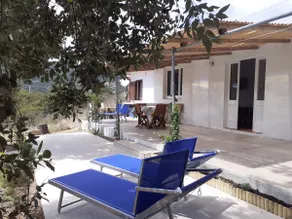 Country house with private pool. - Image 3