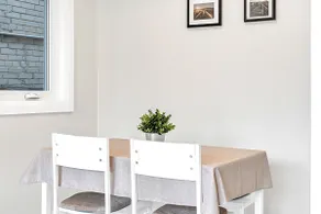 Cozy 2BR Home with Workspace | Toronto Retreat - Image 4